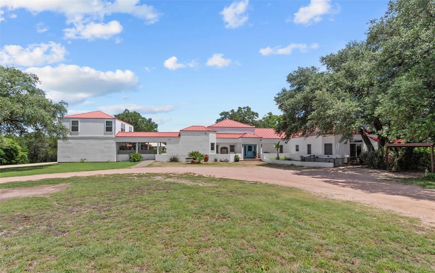 6750 N Lakeview Dr, Salado, Texas