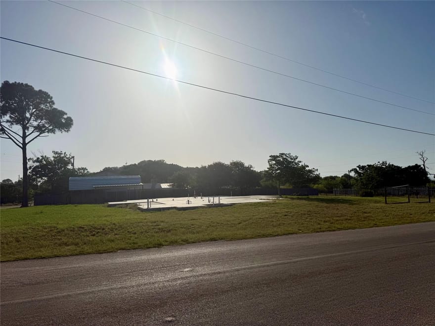 1519 Lakeview Dr, Tow, Texas