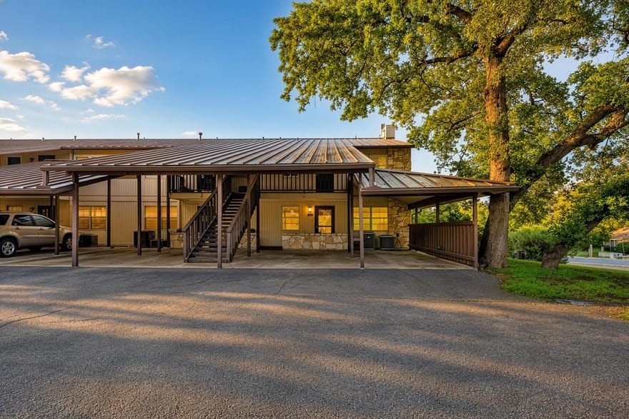 1202 Hi Stirrup, Horseshoe Bay, Texas