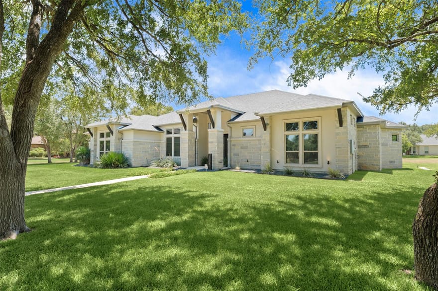 3008 Rolling Meadow Dr, Salado, Texas