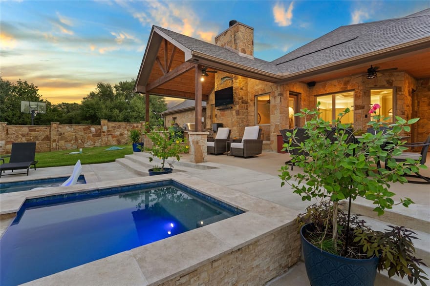 3041 Rolling Meadow Dr, Salado, Texas