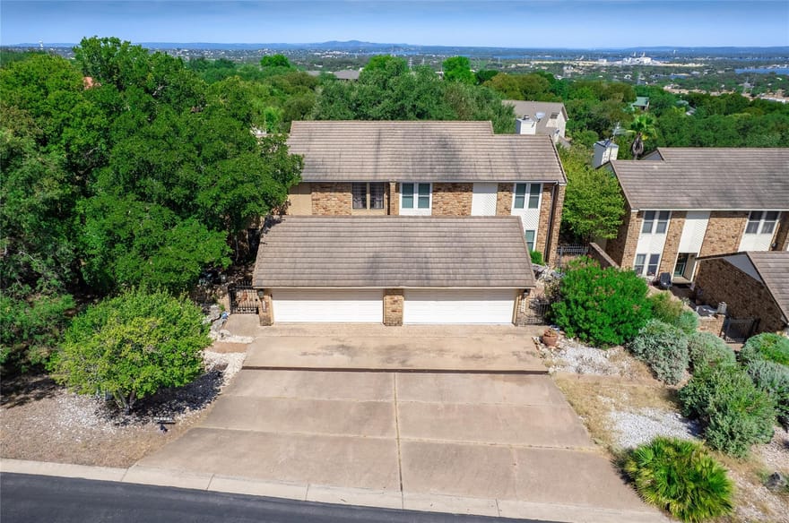 706-A Clayton Nolen Dr, Horseshoe Bay, Texas