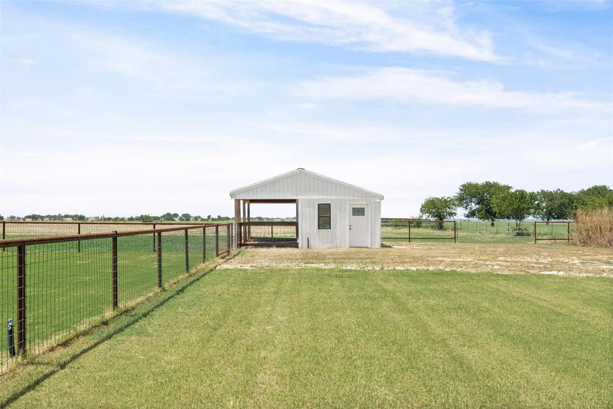 1060 Hackberry Rd, Salado, Texas