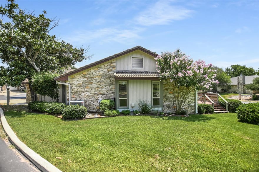 104 Big Spur South #13, Horseshoe Bay, Texas