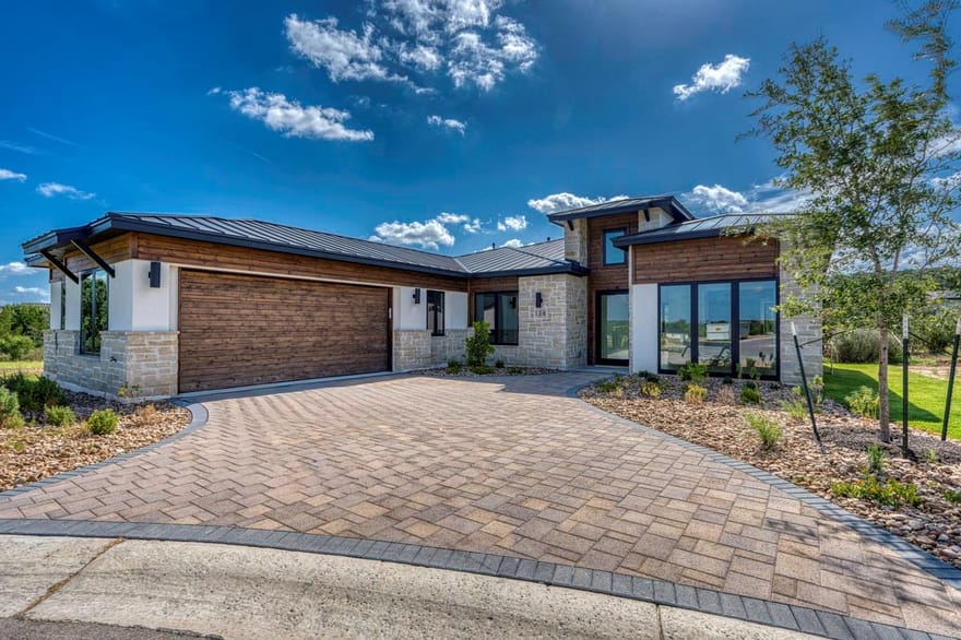 126 Via Roma Ct, Horseshoe Bay, Texas