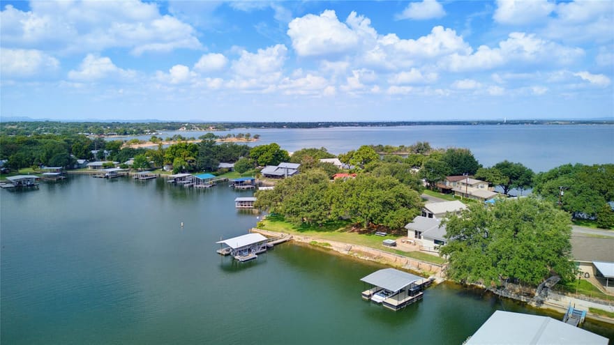 516 Island Lodges Dr, Buchanan Dam, Texas