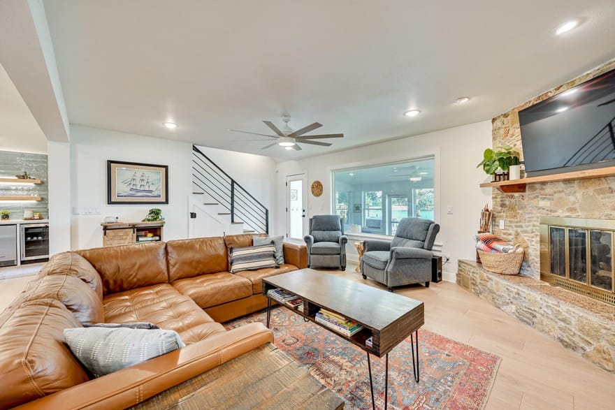 1644 Breezeway, Tow, Texas