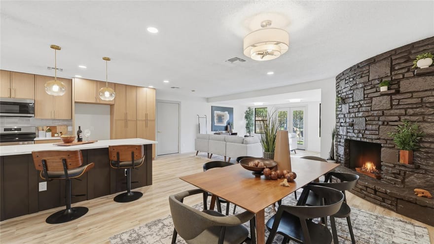 206 Glenmoor Dr, Fredericksburg, Texas