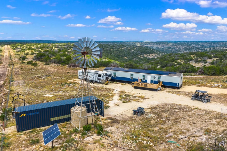 13812 High Lonesome Rd, Del Rio, Texas