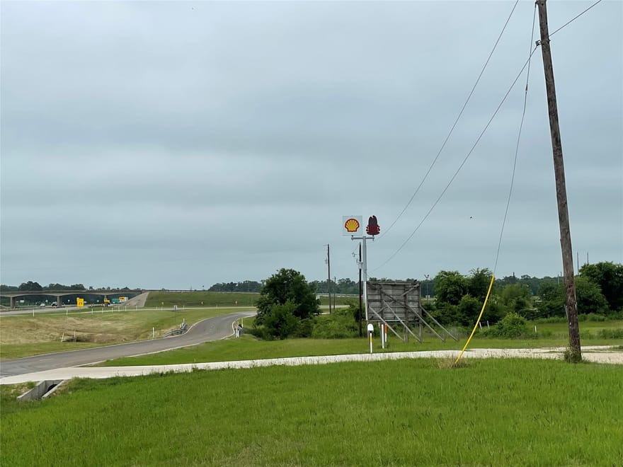 271 Interstate 45 Freeway, Leona, Texas