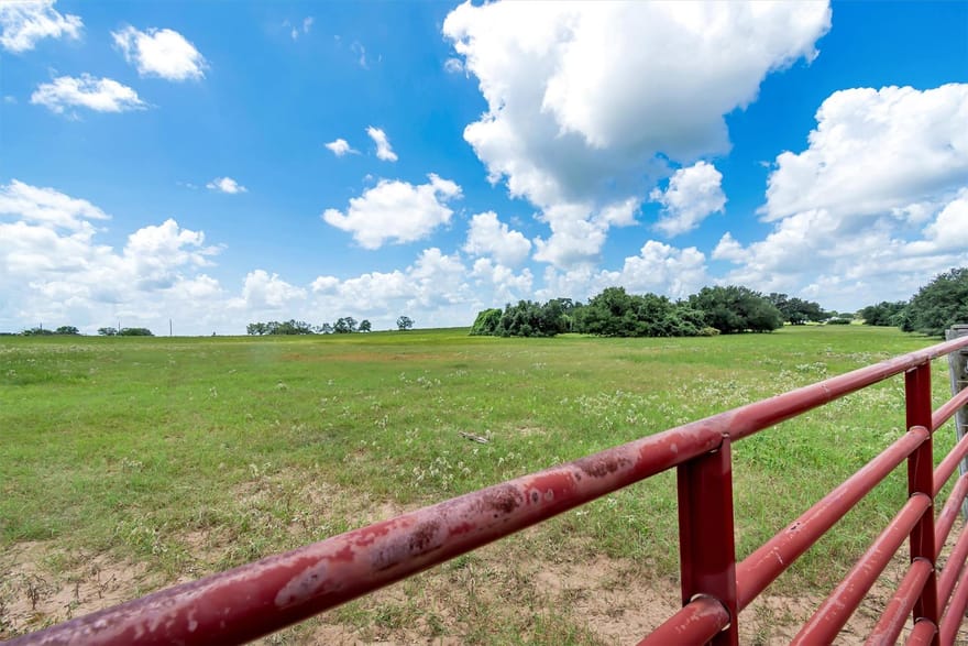 Old Cuero Rd, Yoakum, Texas