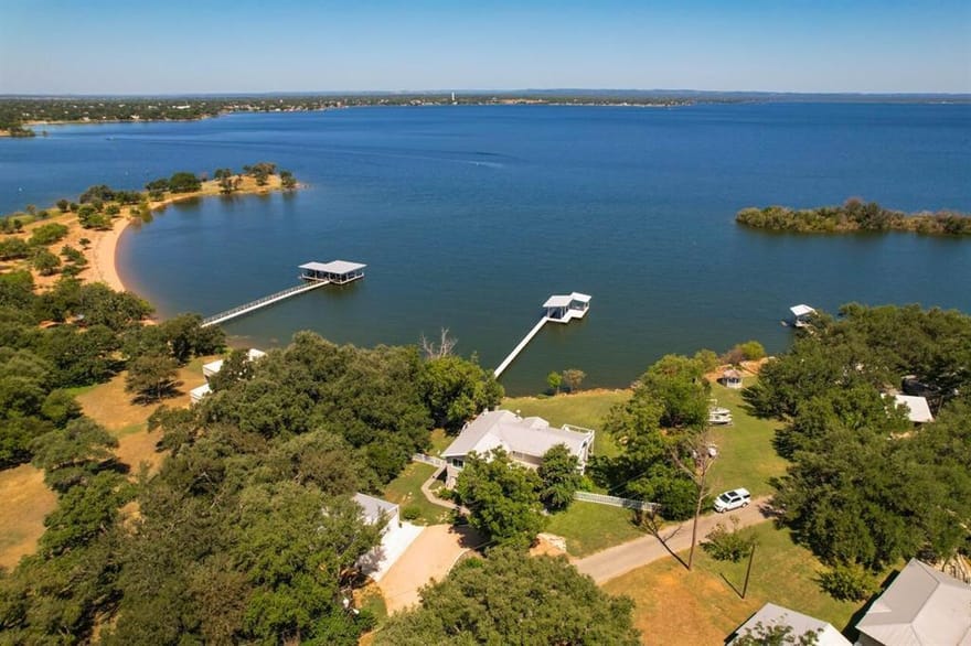 409 Island Lodges Dr, Buchanan Dam, Texas