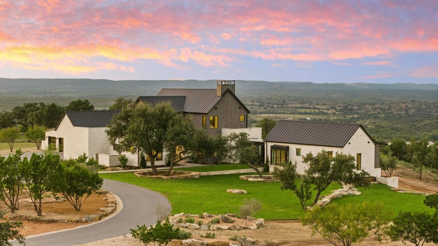 1779 Grande View Trl, Round Mountain, Texas