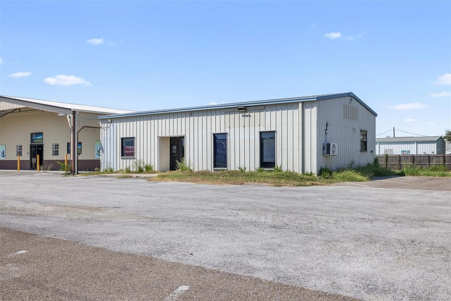 102 Bishop Rd, Rockport, Texas