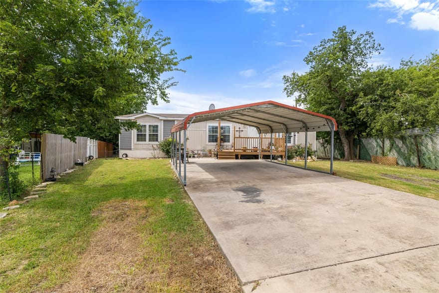 418 Lenora Dr, Taylor, Texas