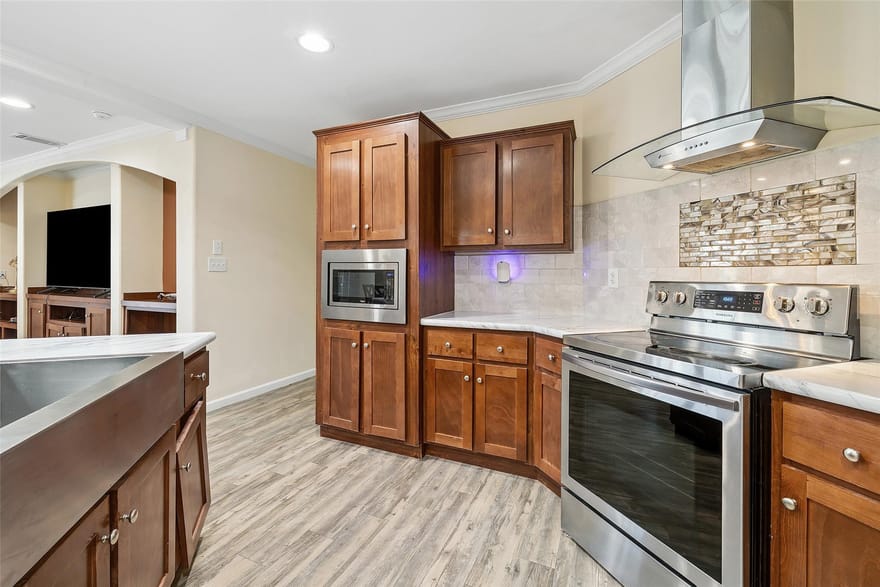 418 Lenora Dr, Taylor, Texas