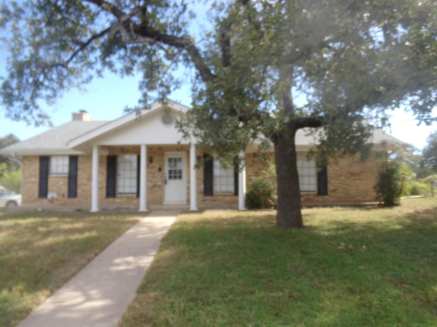 2117 Sleepy Hollow, Kingsland, Texas
