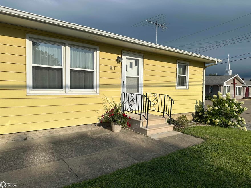 811 N 7th Street, Chariton, Iowa