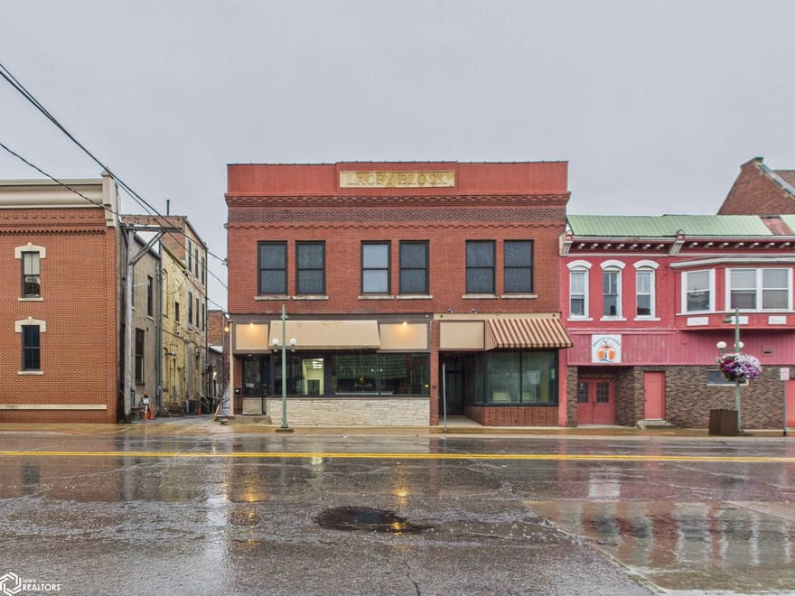 115 N Market Street, Oskaloosa, Iowa
