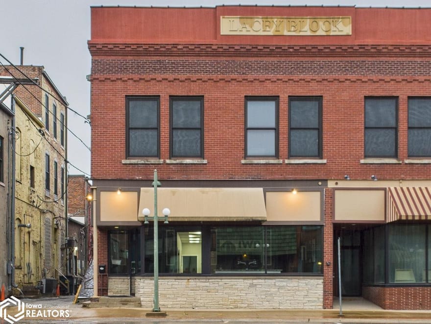 115 N Market Street, Oskaloosa, Iowa