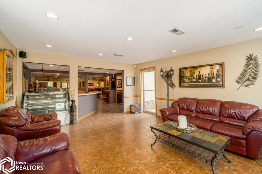 2274 Highway 63, Oskaloosa, Iowa