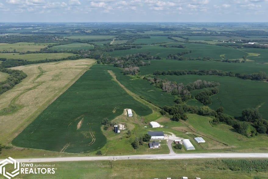 2416 County Highway P27, Benton, Iowa