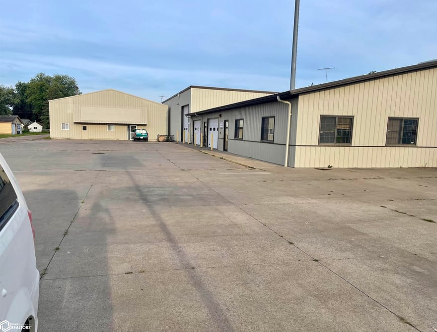 717 S 6th Street, Oskaloosa, Iowa