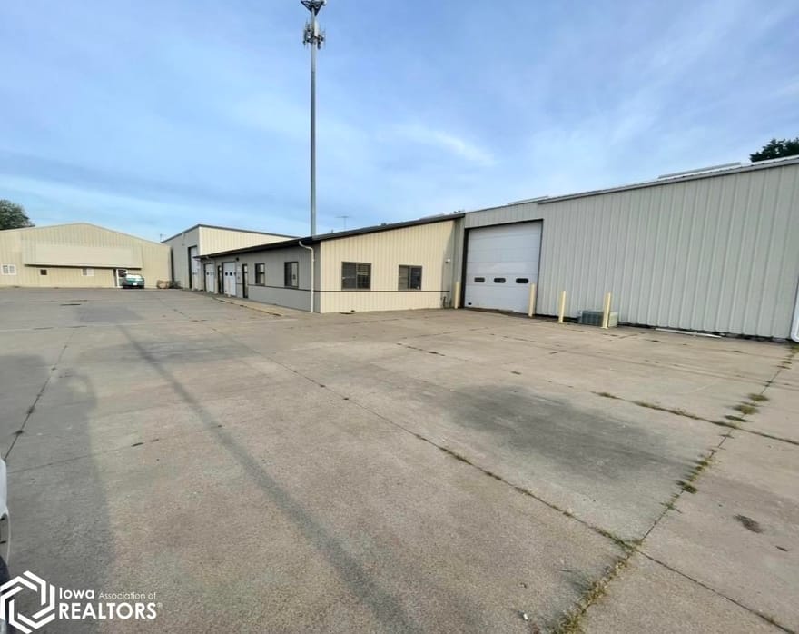 717 S 6th Street, Oskaloosa, Iowa