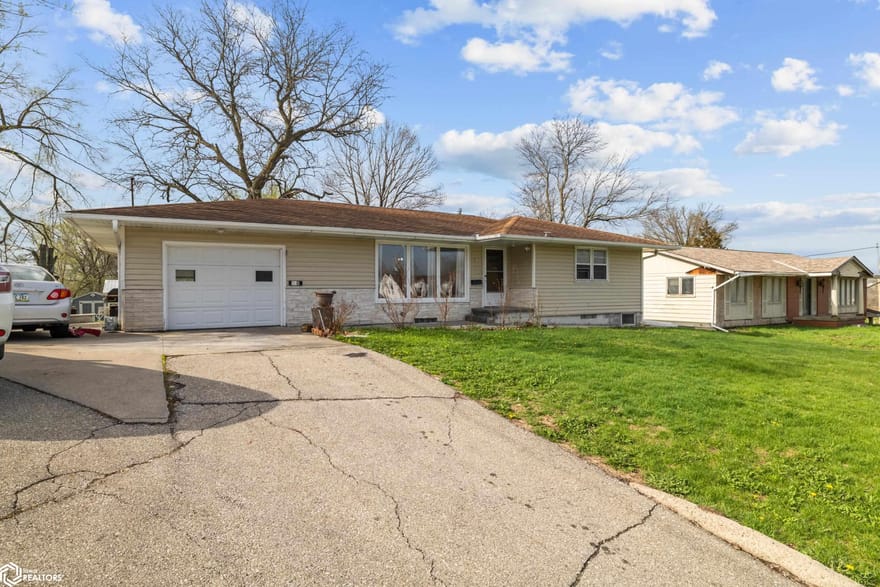 420 W Mclane Street, Osceola, Iowa