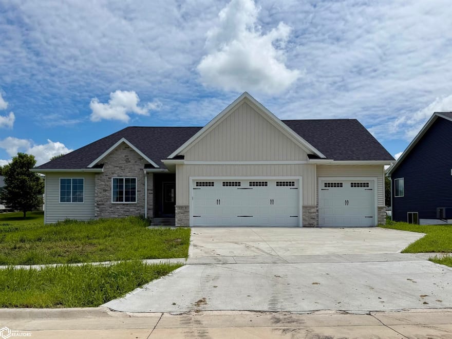 1218 N 18th Street, Chariton, Iowa