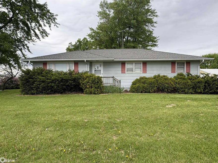 1754 Grape Avenue, Fairfield, Iowa