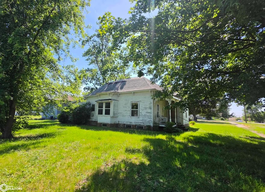 310 Main Street, Rose Hill, Iowa