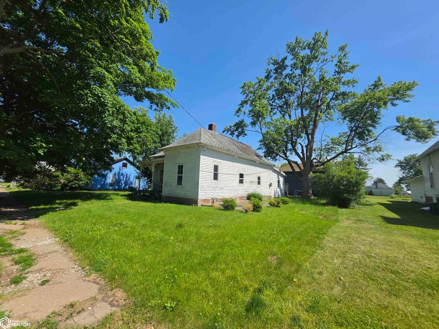 310 Main Street, Rose Hill, Iowa