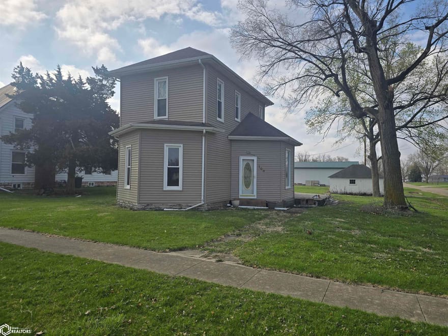 106 W Main Street, Brighton, Iowa