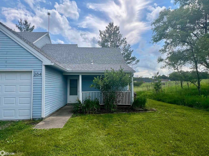 1000 Pleasant Plain #204 Road, Fairfield, Iowa