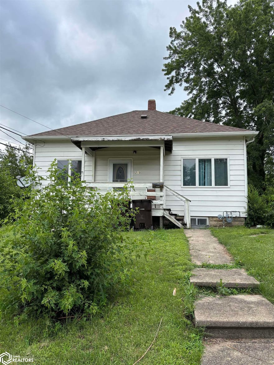 215 W Clay Street, Osceola, Iowa