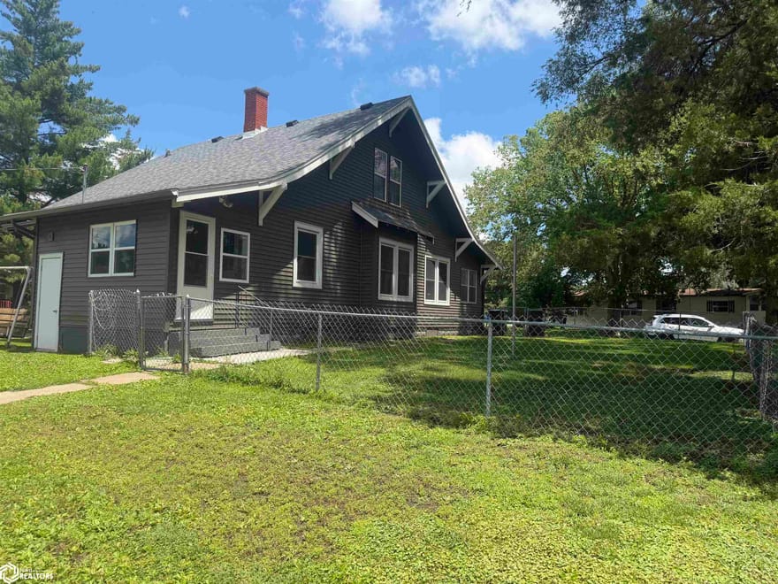 208 N 5th Street, Eddyville, Iowa