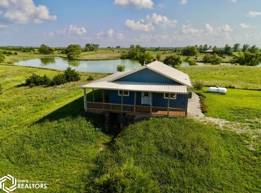 1569 Jasmine Avenue, Fairfield, Iowa