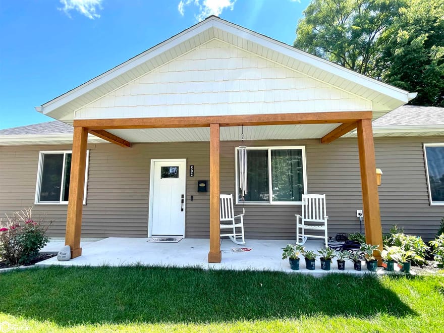 502 N H Street, Oskaloosa, Iowa