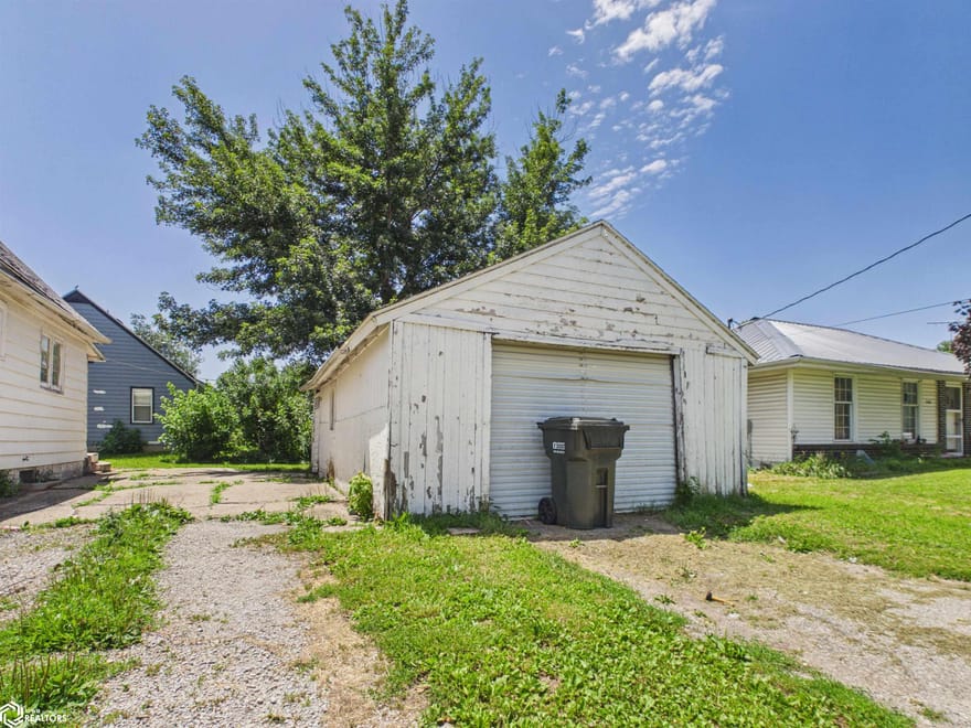 903 S 11th Street, Oskaloosa, Iowa
