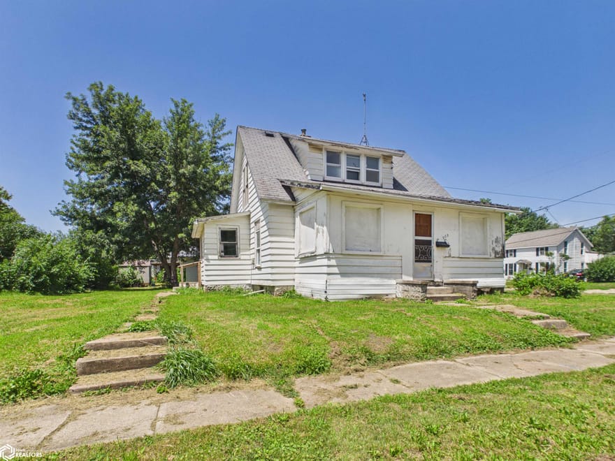 903 S 11th Street, Oskaloosa, Iowa