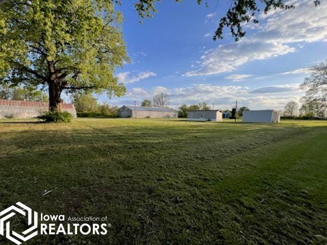 303 West Street, Russell, Iowa
