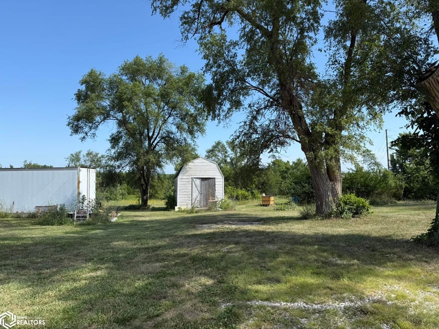 1305 Truman Road, Osceola, Iowa