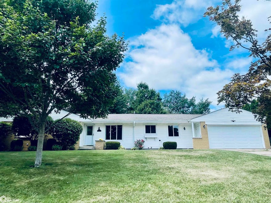 115 Highland Avenue, Oskaloosa, Iowa