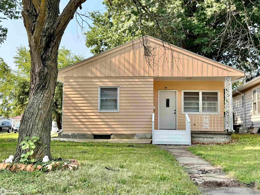 2318 E Main Street, Ottumwa, Iowa