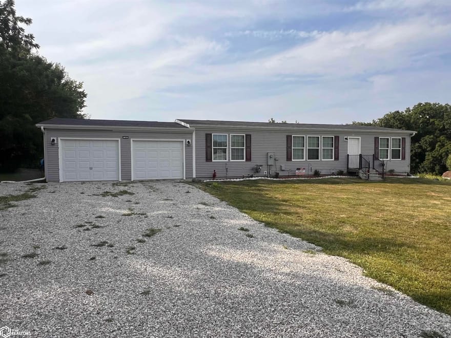 2151 Rosebrier Drive, Fairfield, Iowa