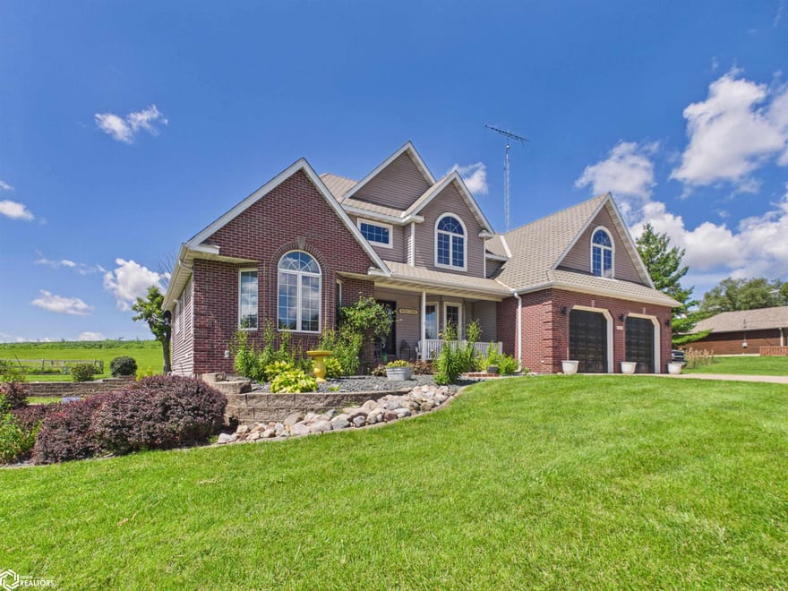 2561 Osburn Avenue, Oskaloosa, Iowa