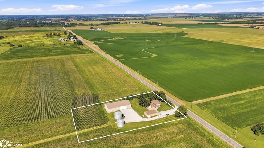2326 Salina Road, Fairfield, Iowa