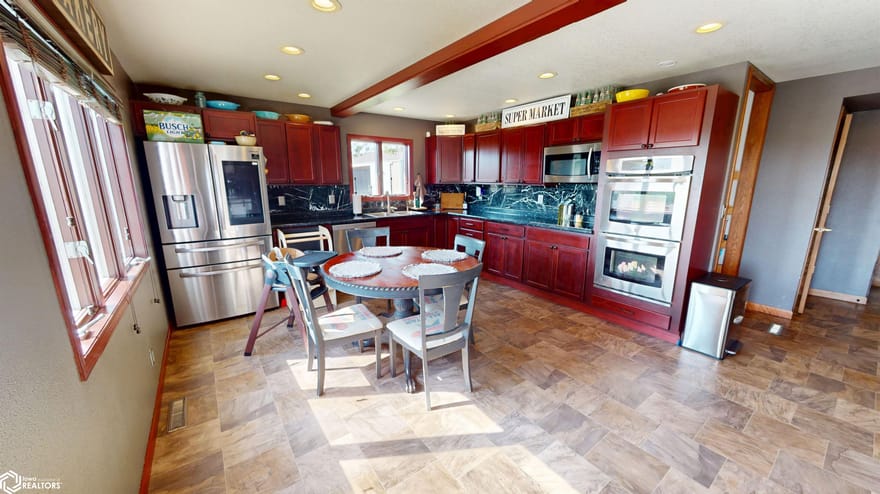 2326 Salina Road, Fairfield, Iowa