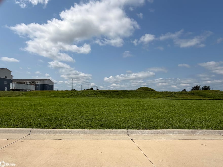 1249 N 18th Street, Chariton, Iowa